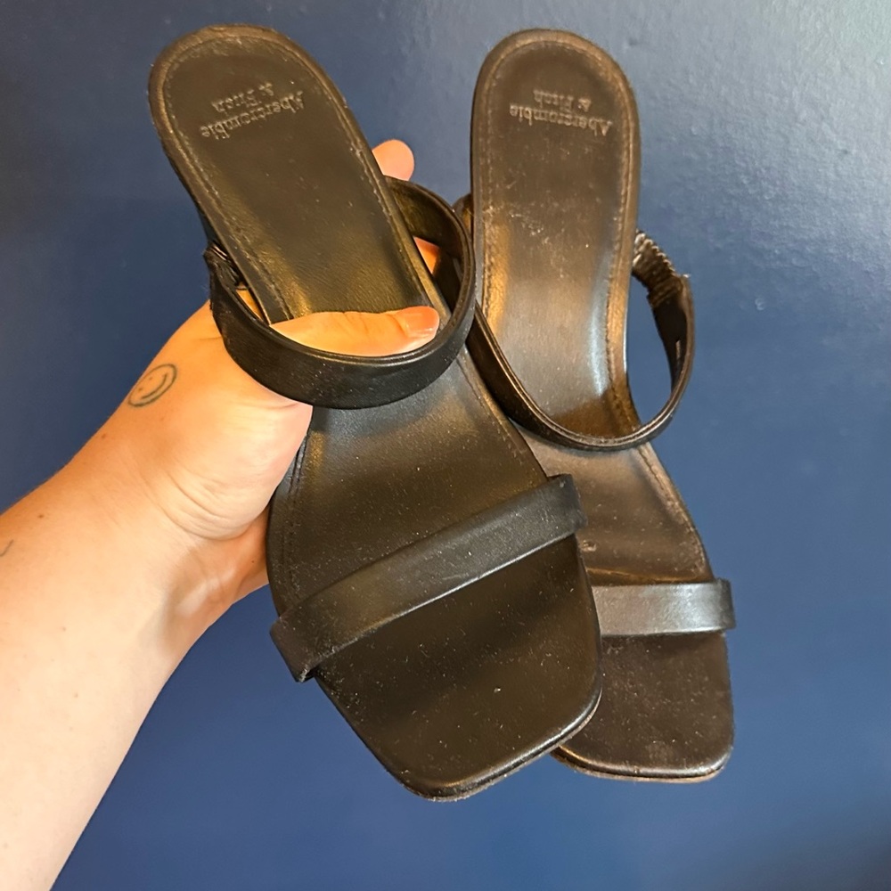 Abercrombie Kitten Heels